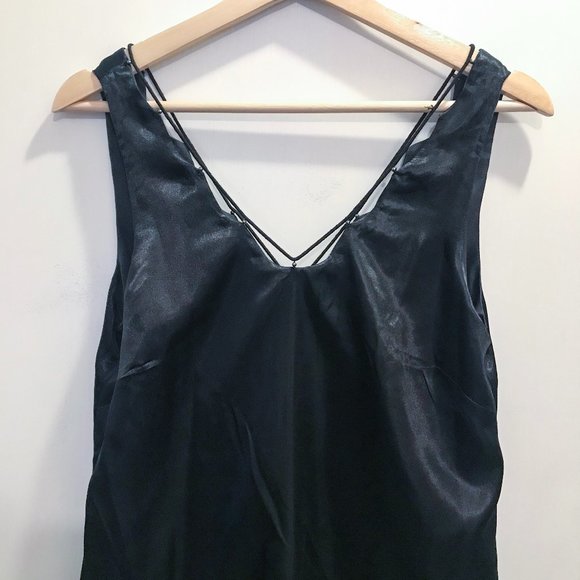 ASOS DESIGN scoop neck midi satin slip dress - Picture 2 of 5